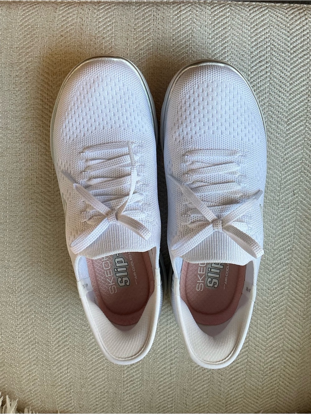 Skechers White Women's Slip-On Knit Sneakers